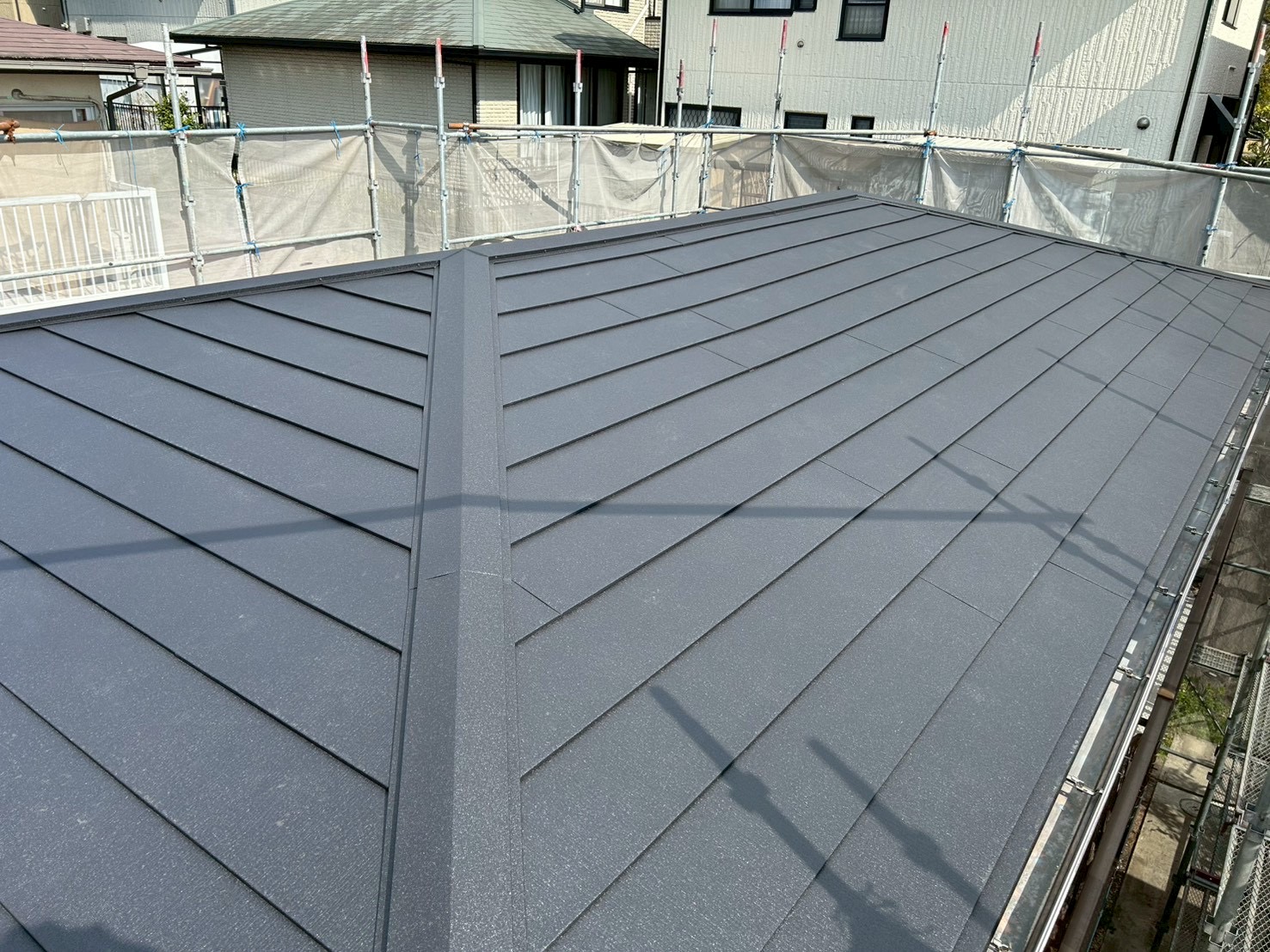 葺き替え完了後の屋根全景春日井市