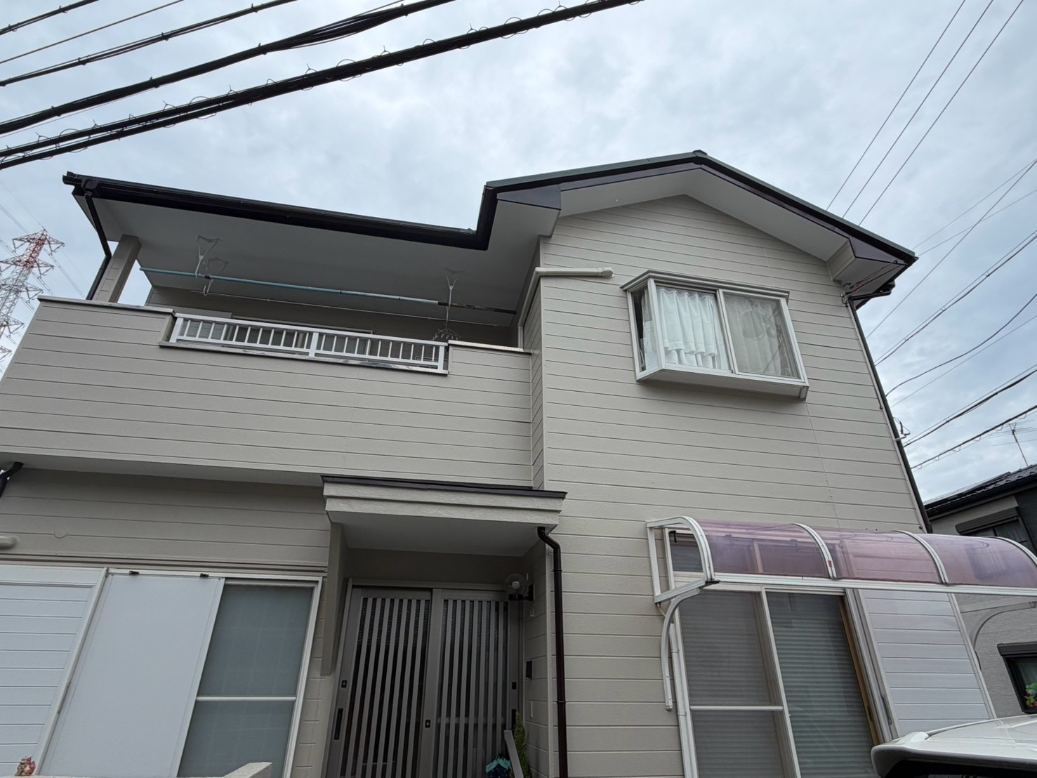 春日井市で屋根カバー工法と同時に外壁塗装を施工