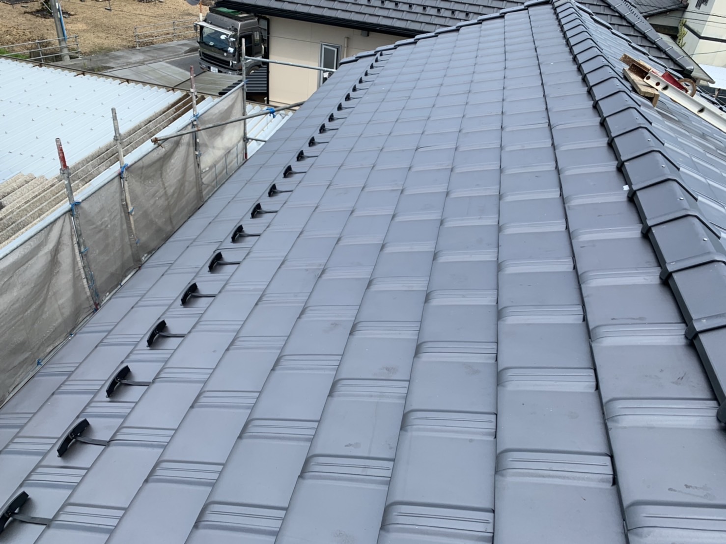 スレート屋根の棟板金劣化