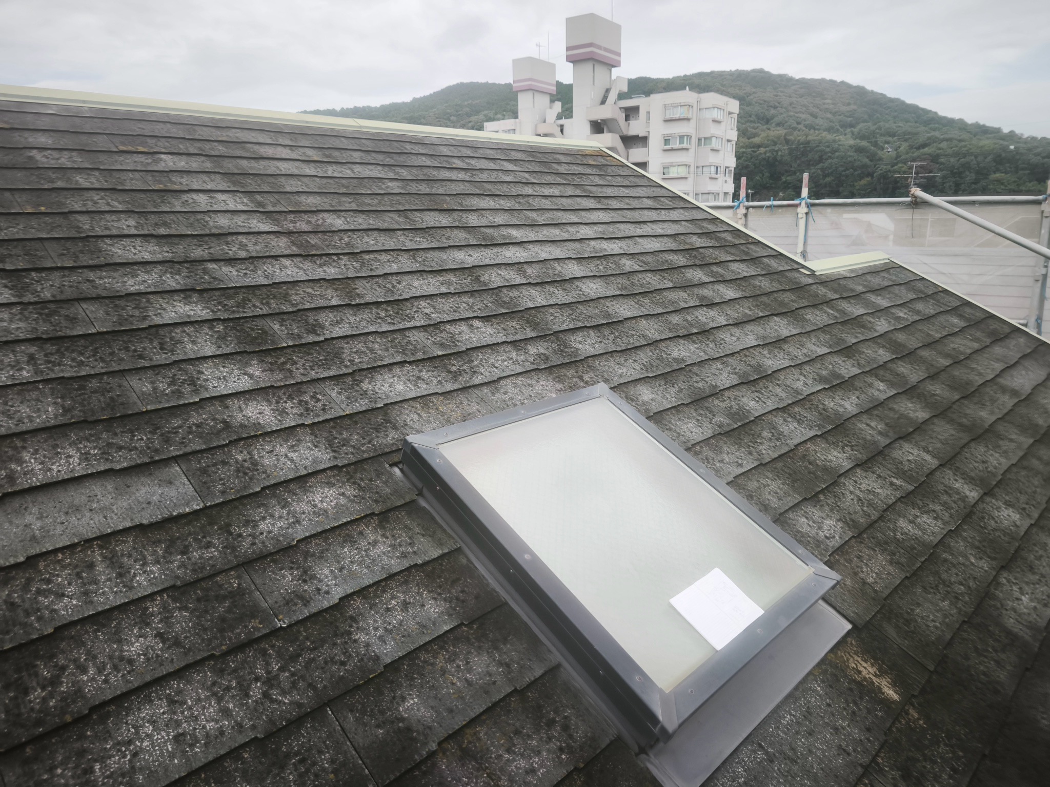 春日井市で築20年のカラーベスト屋根をスーパーガルテクトでカバー工法