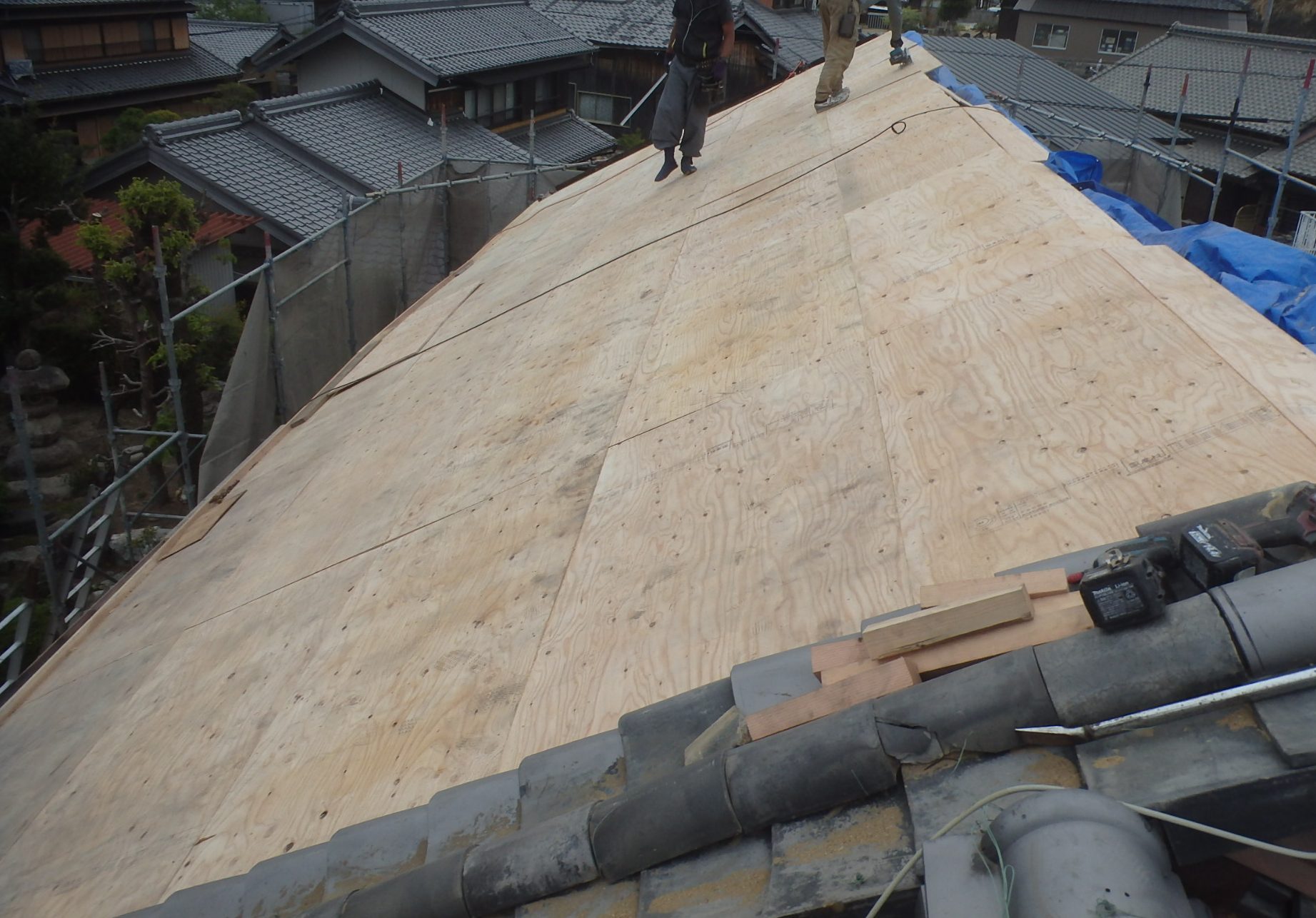 犬山市の皆さまへ古民家平屋の瓦屋根垂木補修交換作業第２弾