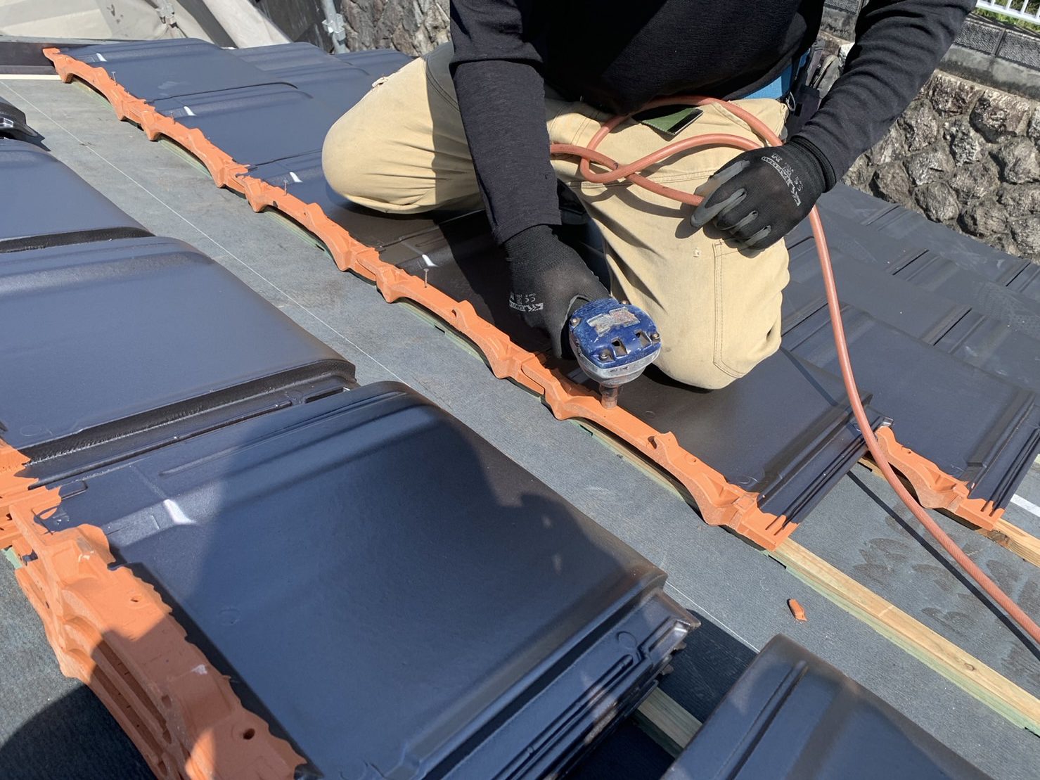 瓦専用釘と工具