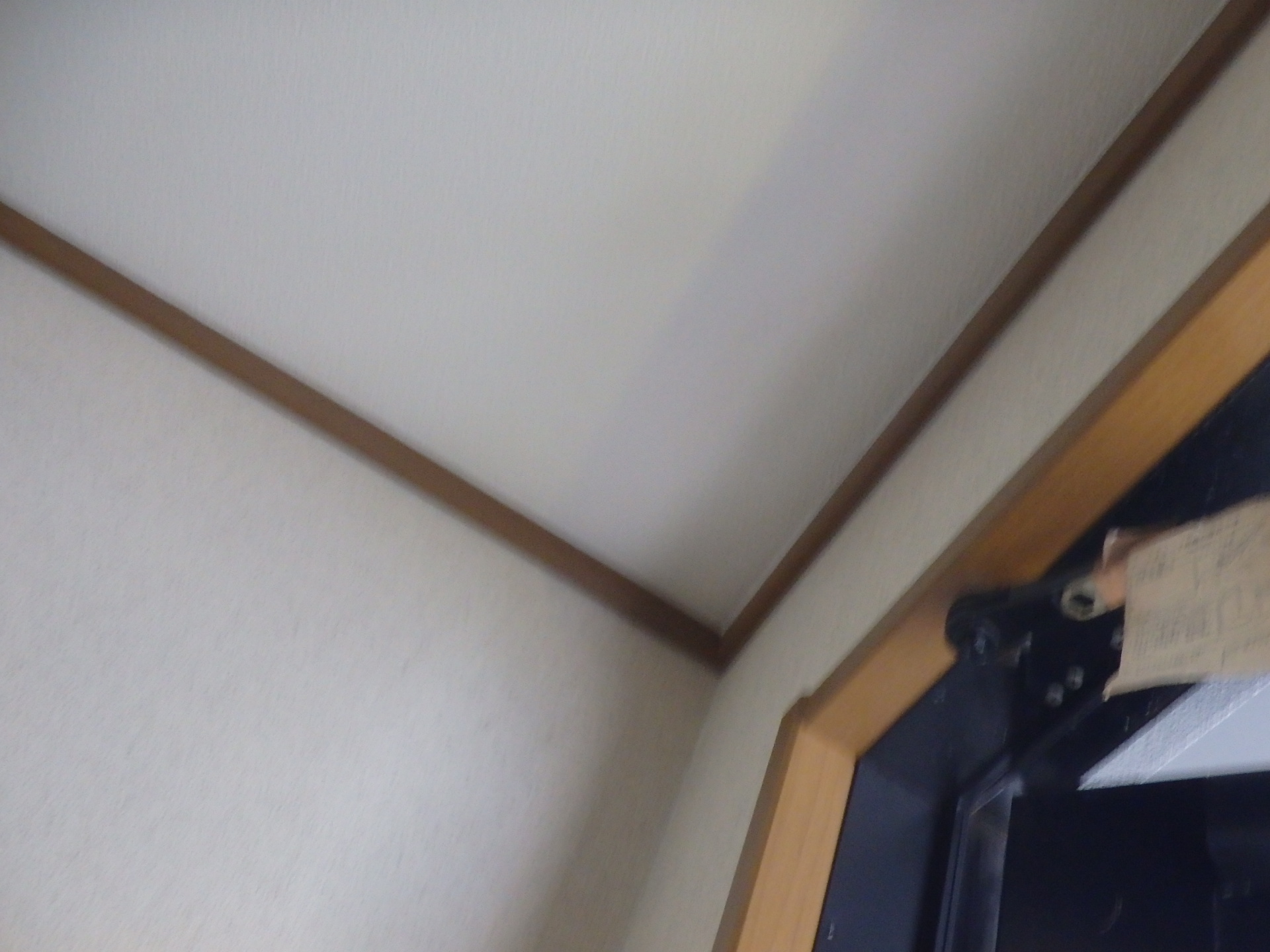 新しいクロスを張り完工