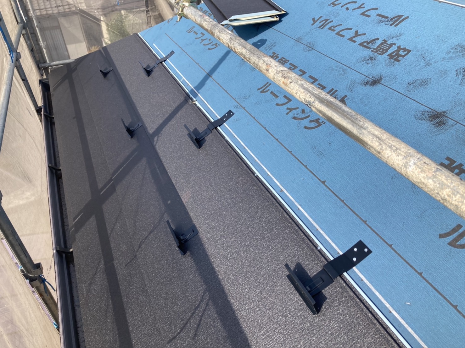 スーパーガルテクト本体の施工