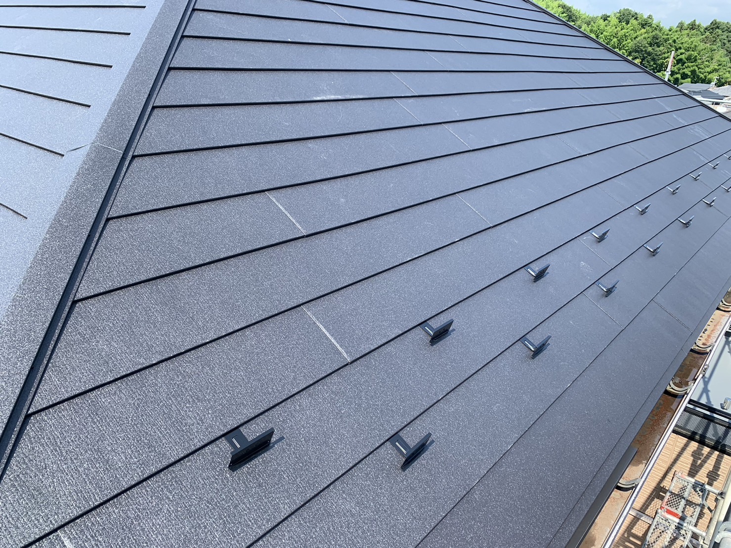 棟板金・雪止め設置