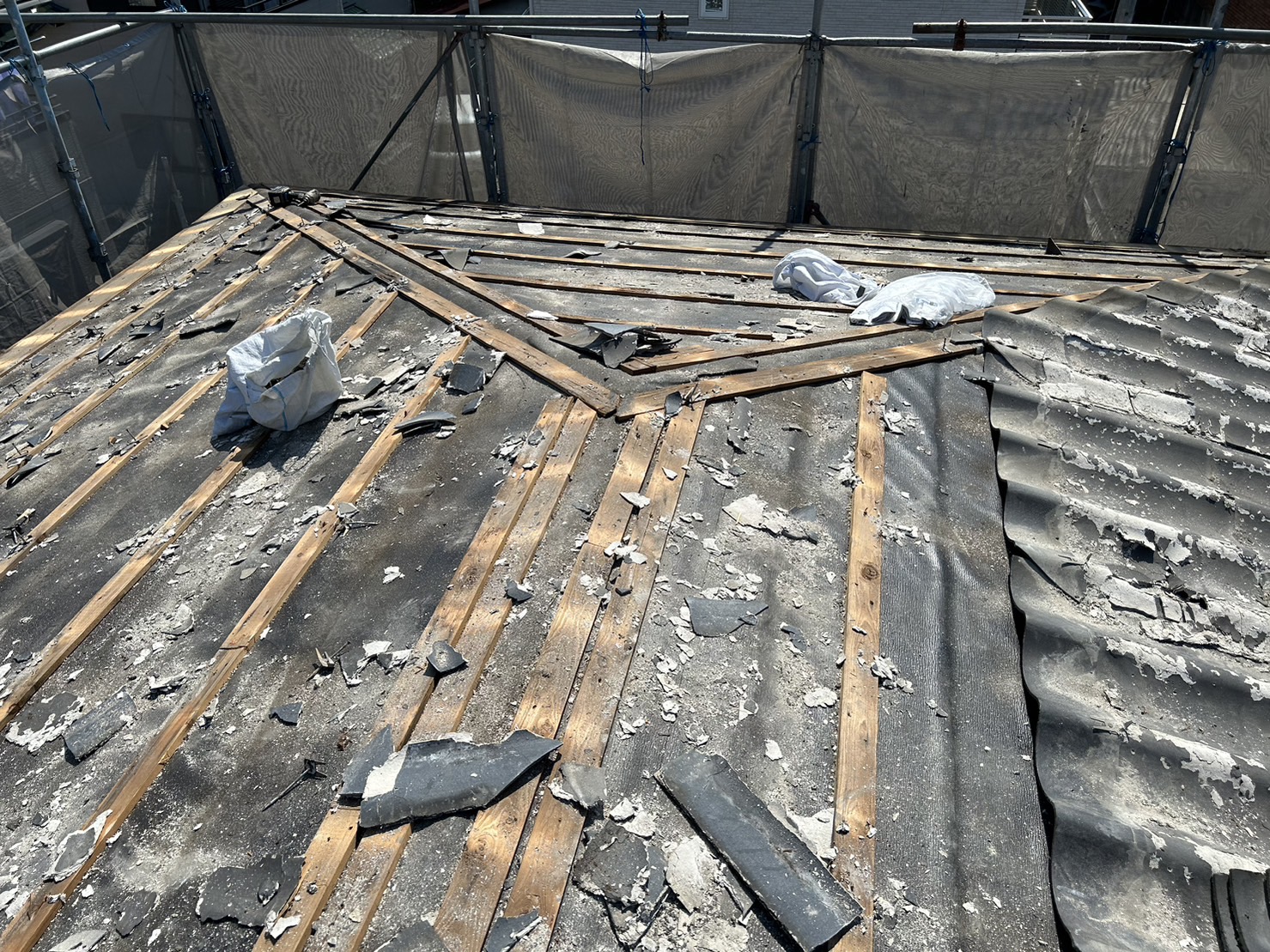 平部の剥がし作業