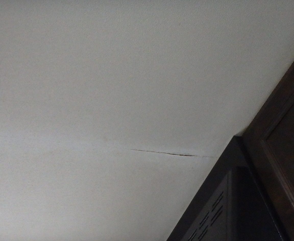 小牧市｜台風の横雨でキッチン天井から雨漏り？現地調査で原因を確認しました