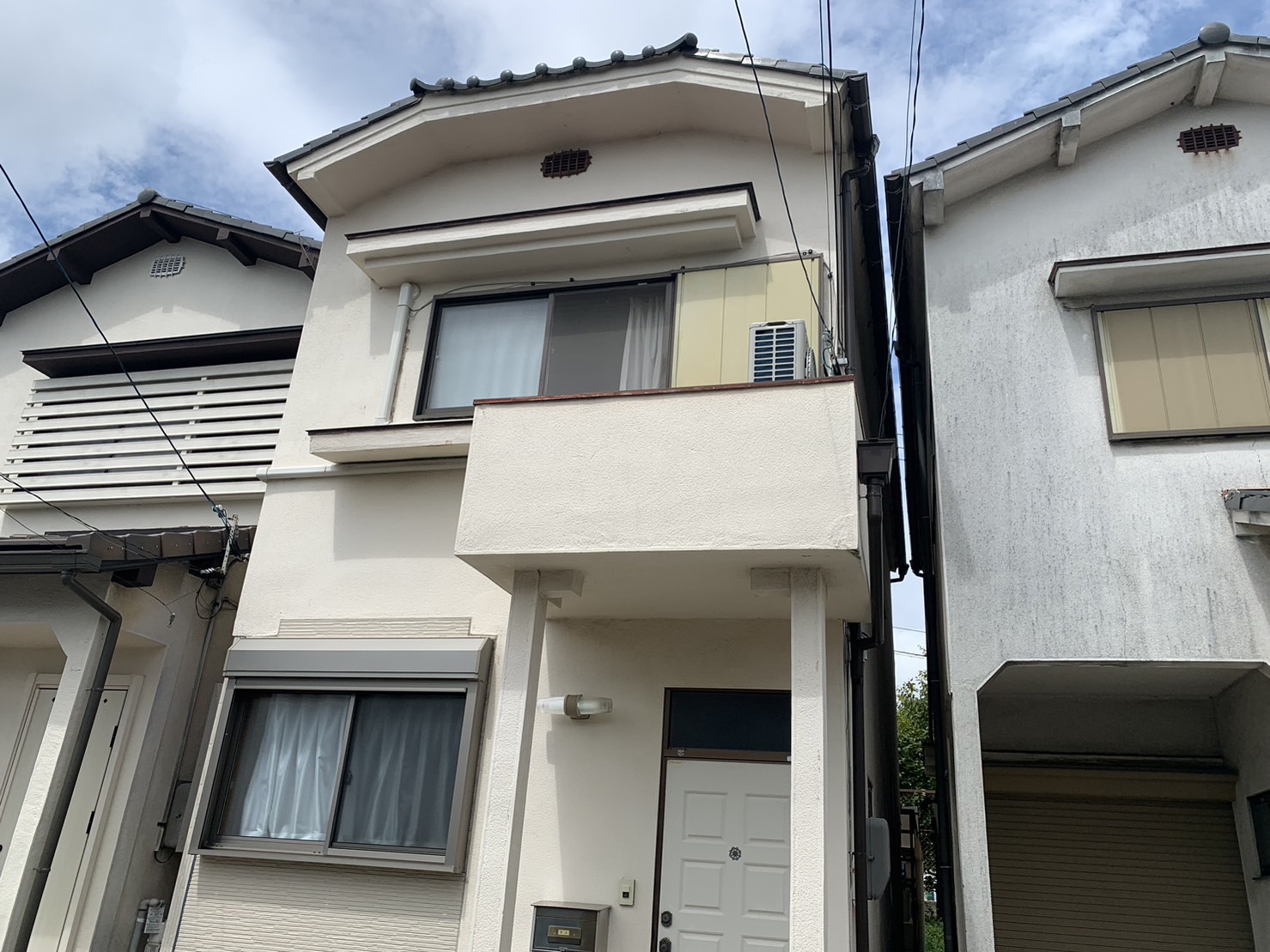 瀬戸市｜瓦屋根の住宅で雨漏り発生？増築壁と屋根瓦の無料点検を行いました