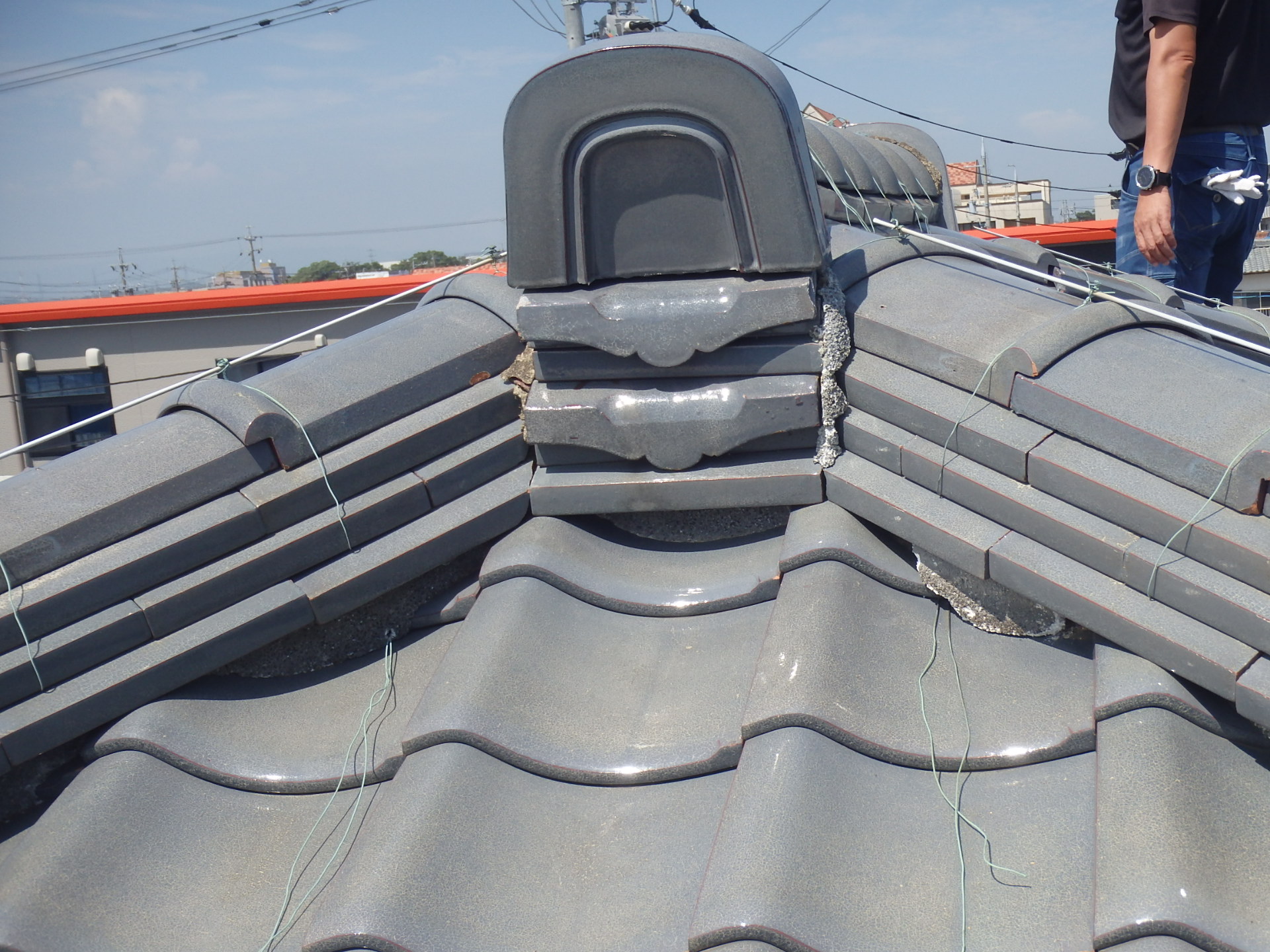 屋根瓦の漆喰の状況