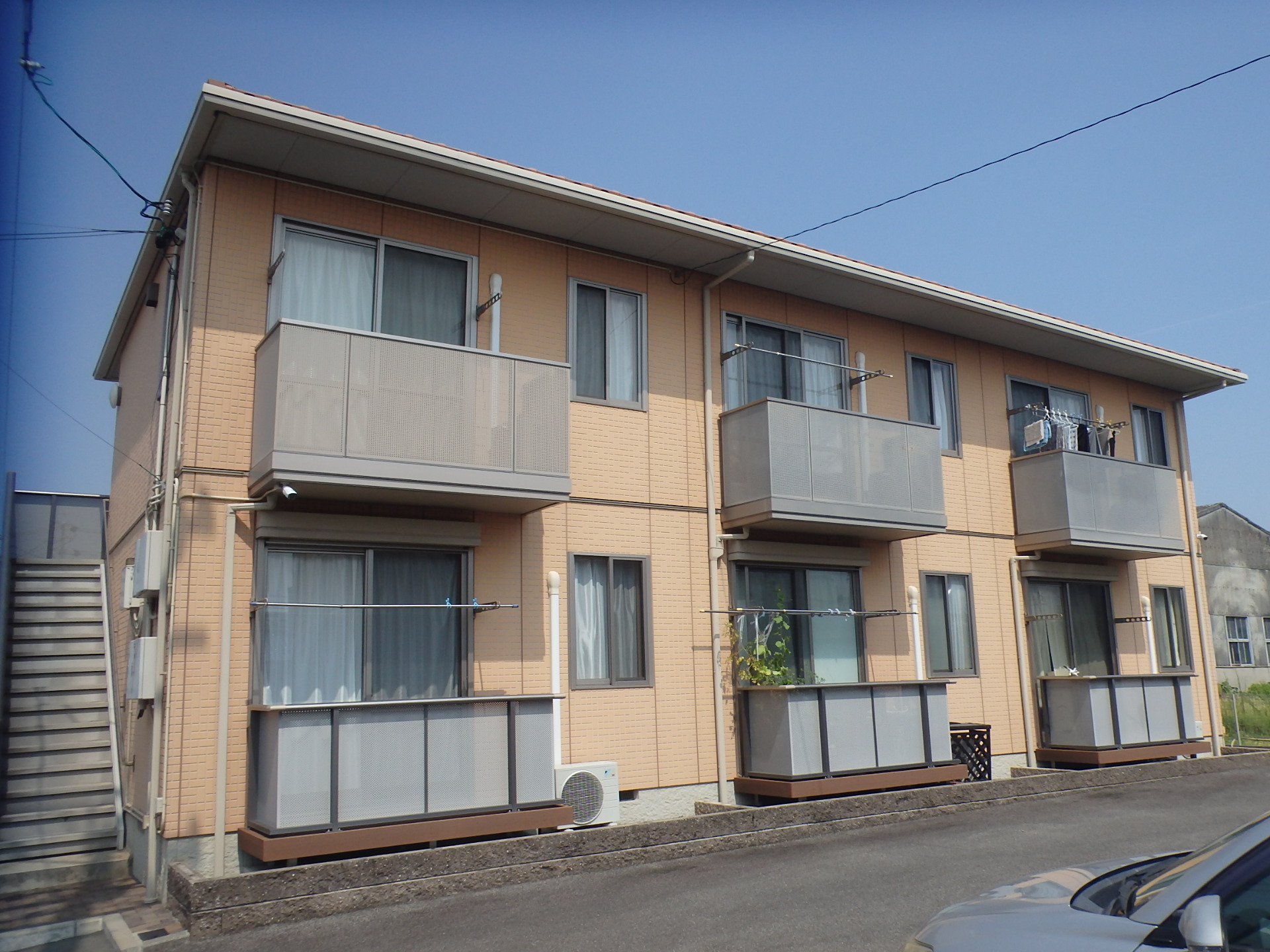 春日井市｜チョーキング現象が出たアパート外壁塗装の見積り事例をご紹介