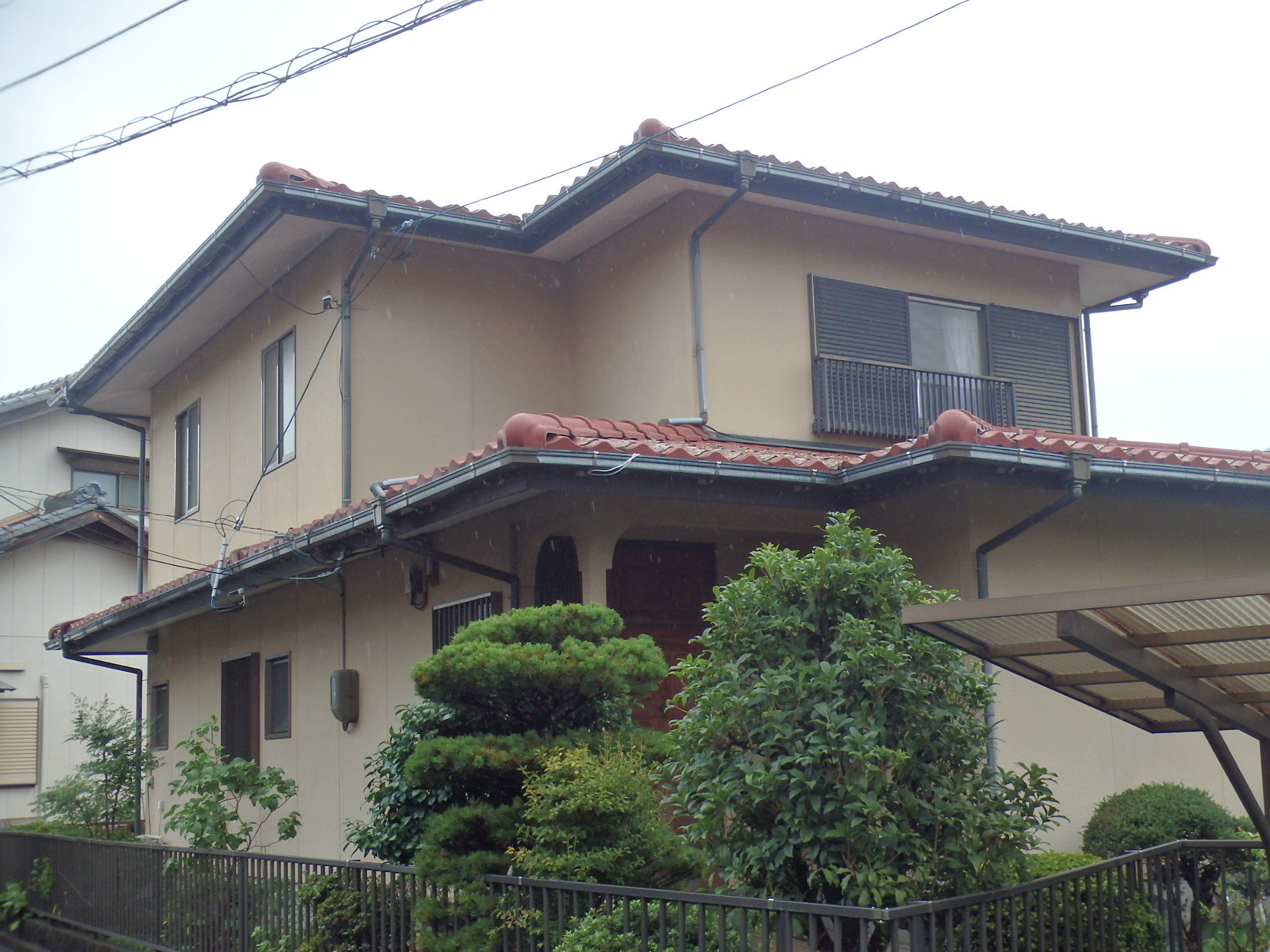 小牧市｜塗装できないセキスイかわらUは葺き替えが必要！劣化状況と対策を解説