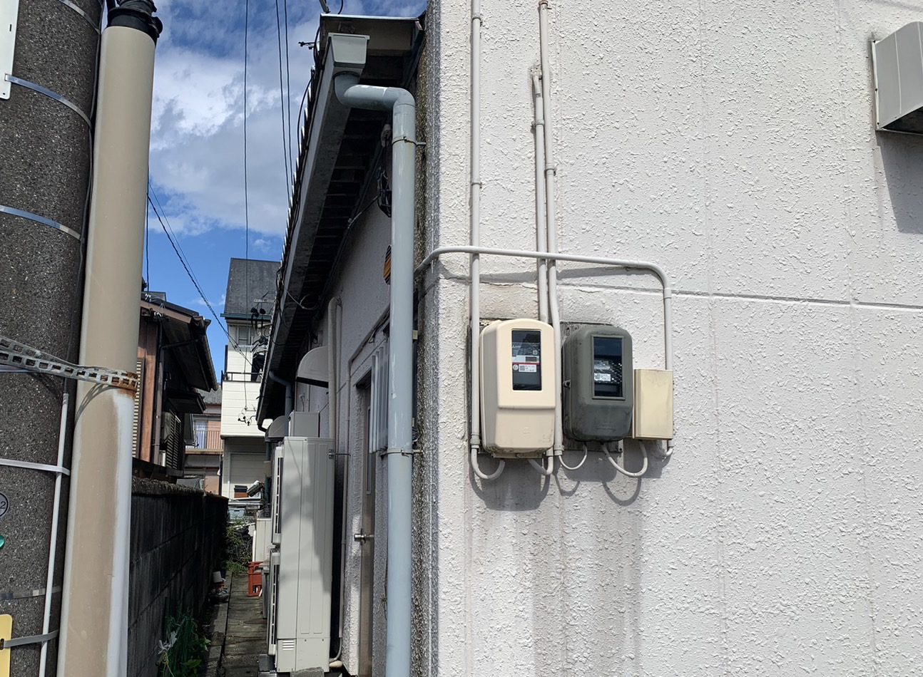 外壁雨だれ写真