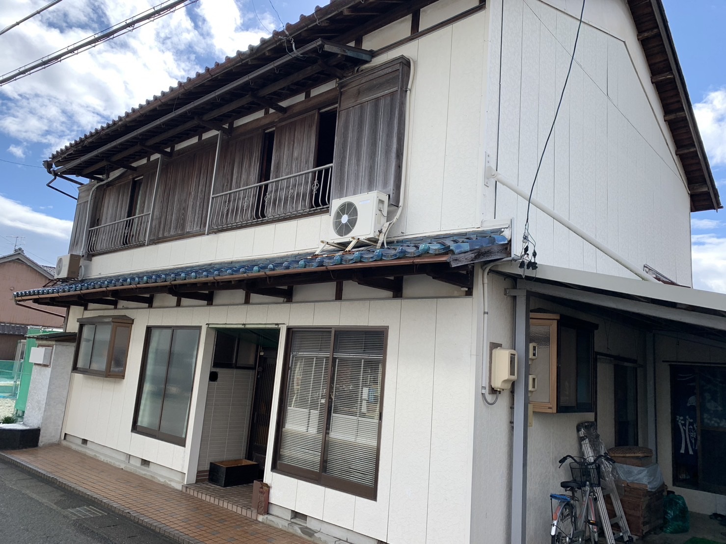 小牧市で瓦屋根のズレと雨樋破損｜無料点検で分かった原因と対策