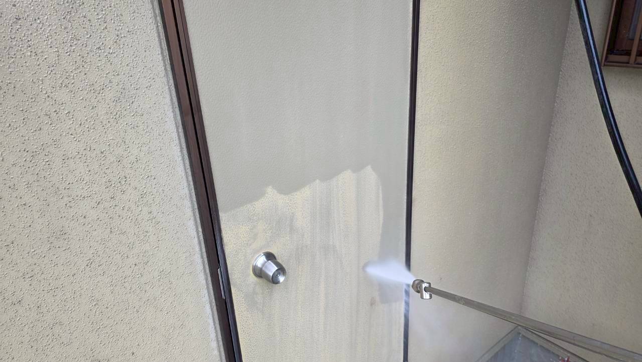 角波板金外壁の高圧洗浄作業春日井市