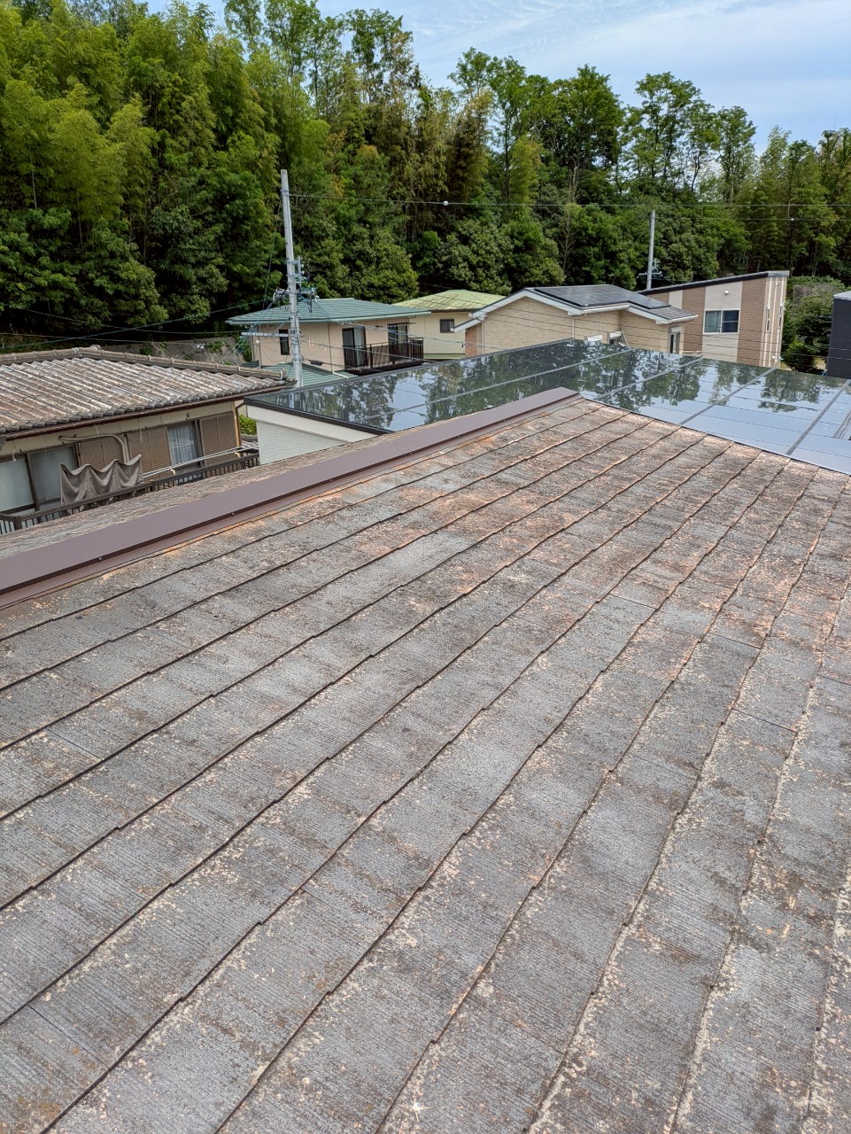 セキスイハウスの屋根からの雨漏りを棟板金交換でしっかり修繕！