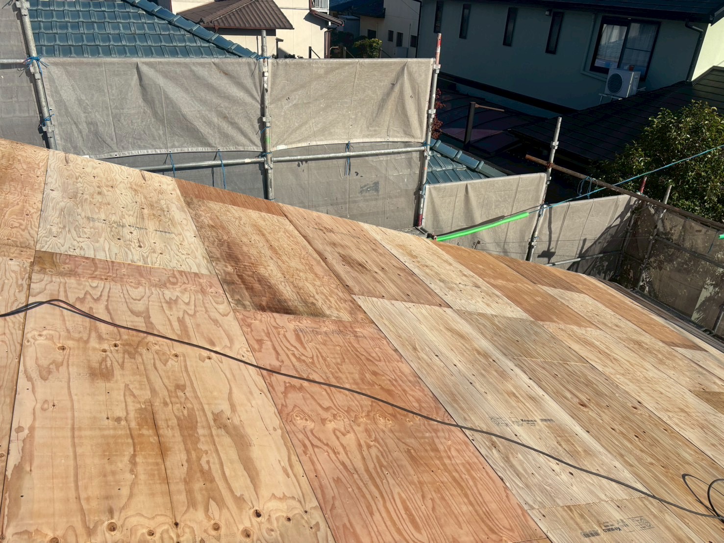 春日井市カラーベストカバー工法