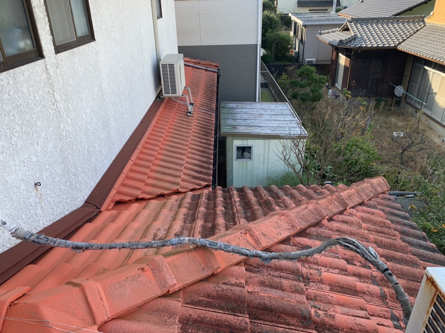 モニエル瓦の大きな屋根