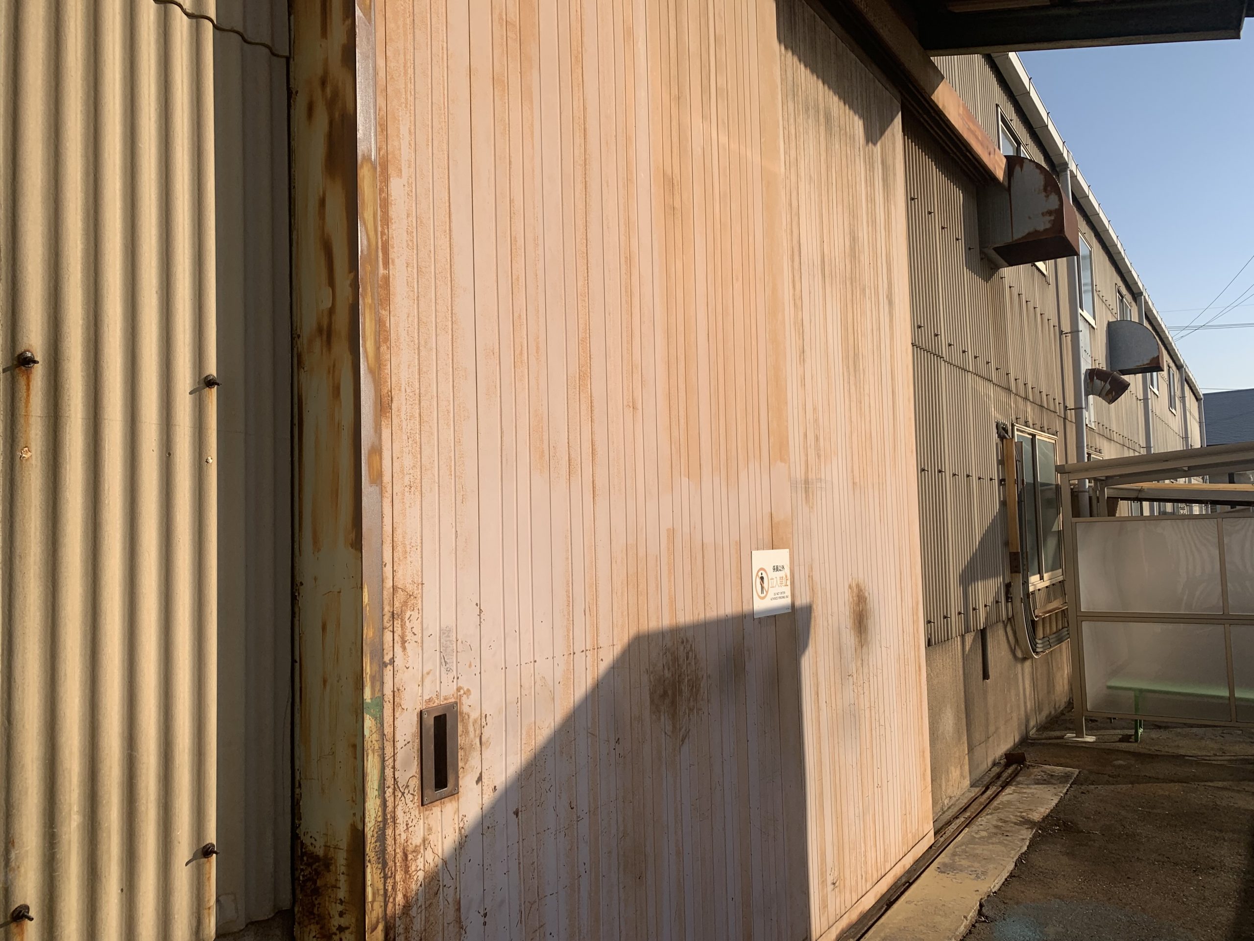 倉庫の鉄部に発生した錆