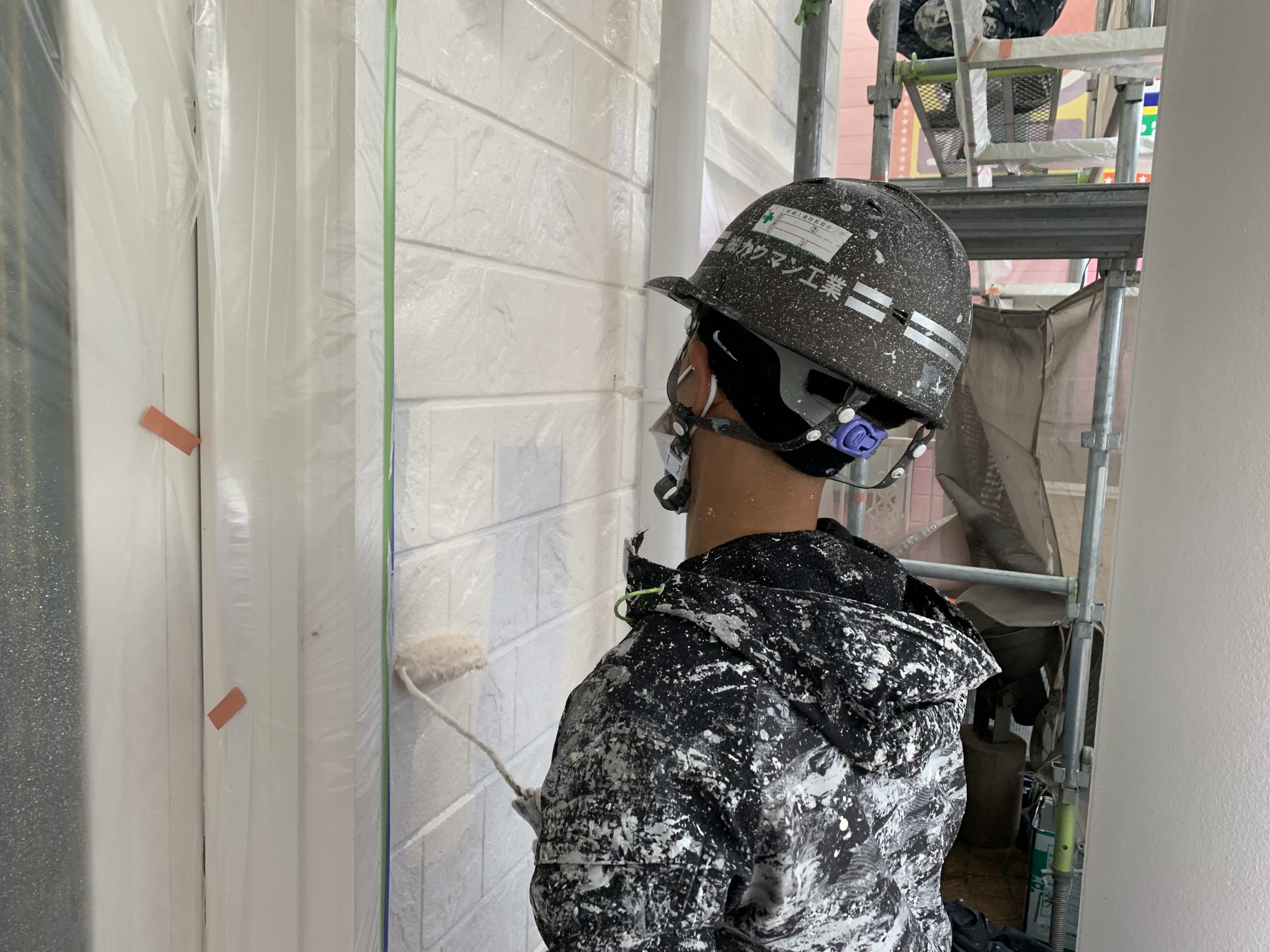 中塗り直後の写真（やや艶ありに見える状態）