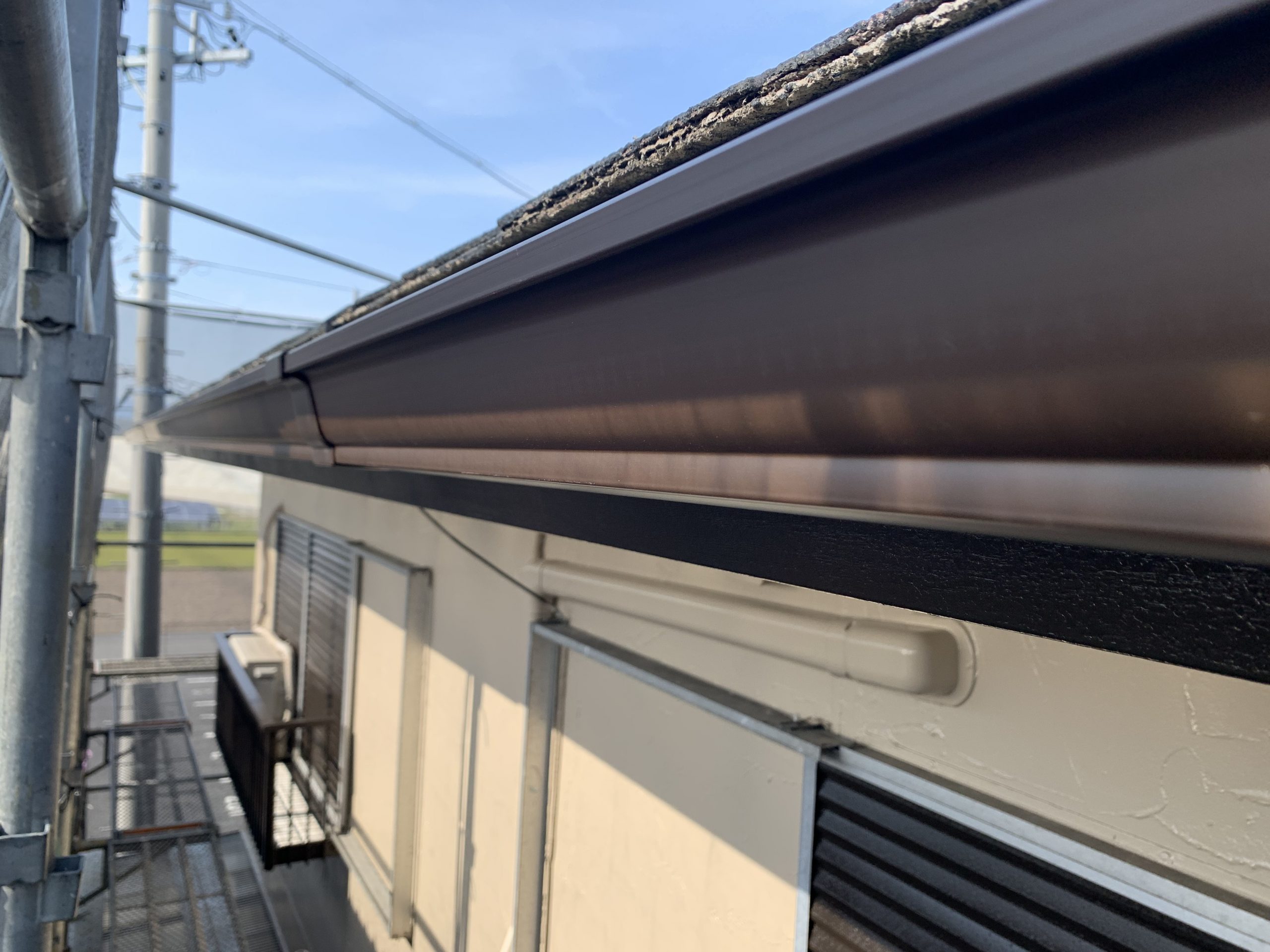 ① 経年劣化による雨とゆ交換