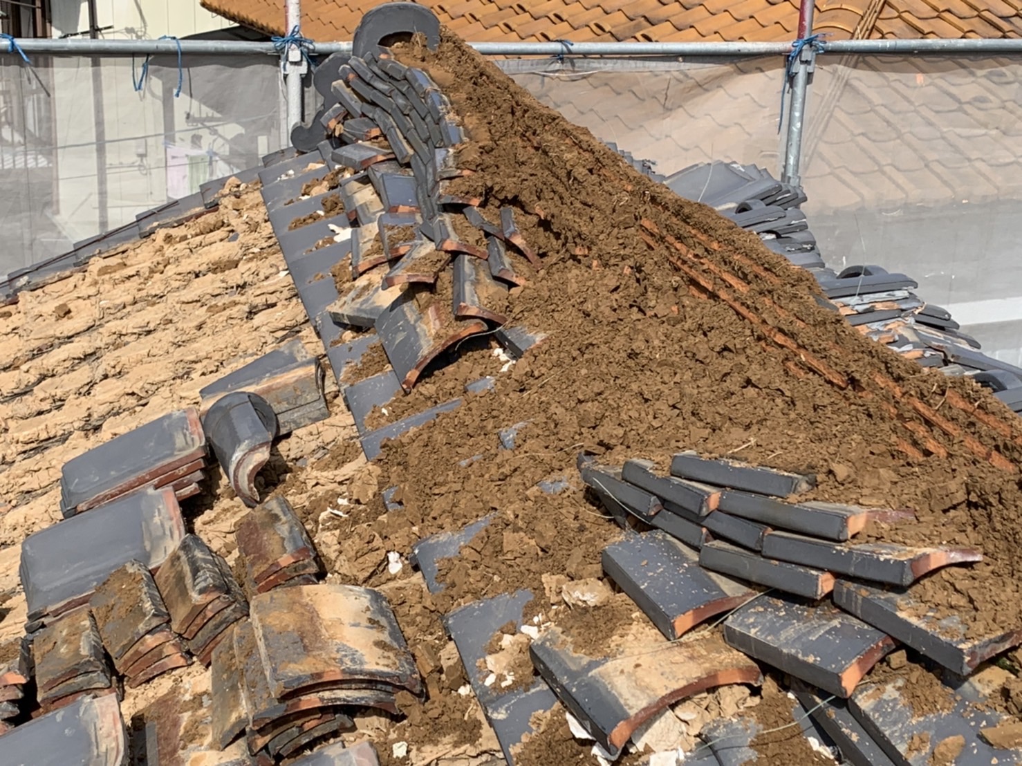 葺き替えた屋根瓦