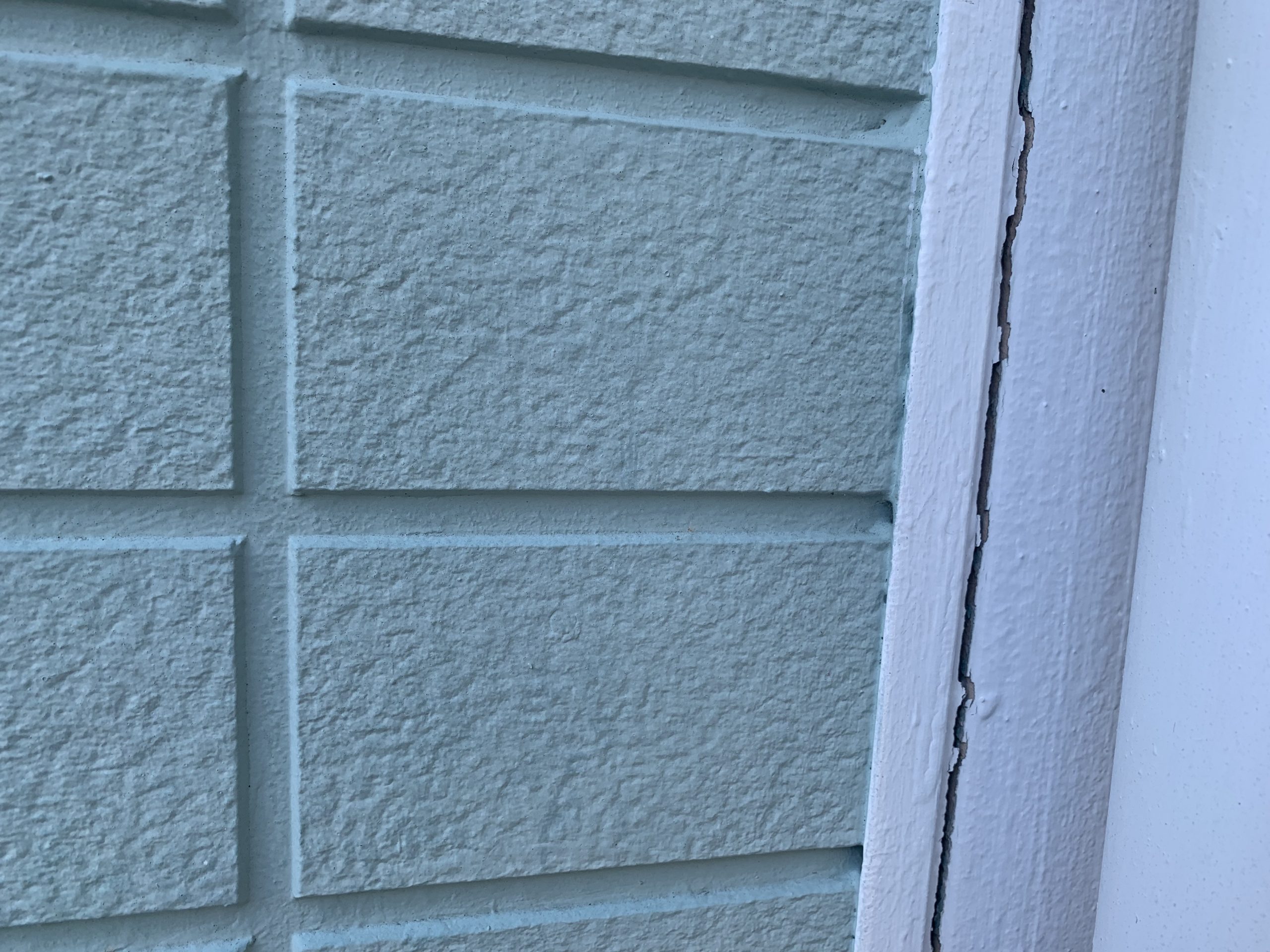 外壁目地・ひび割れ部・コーキング補修箇所