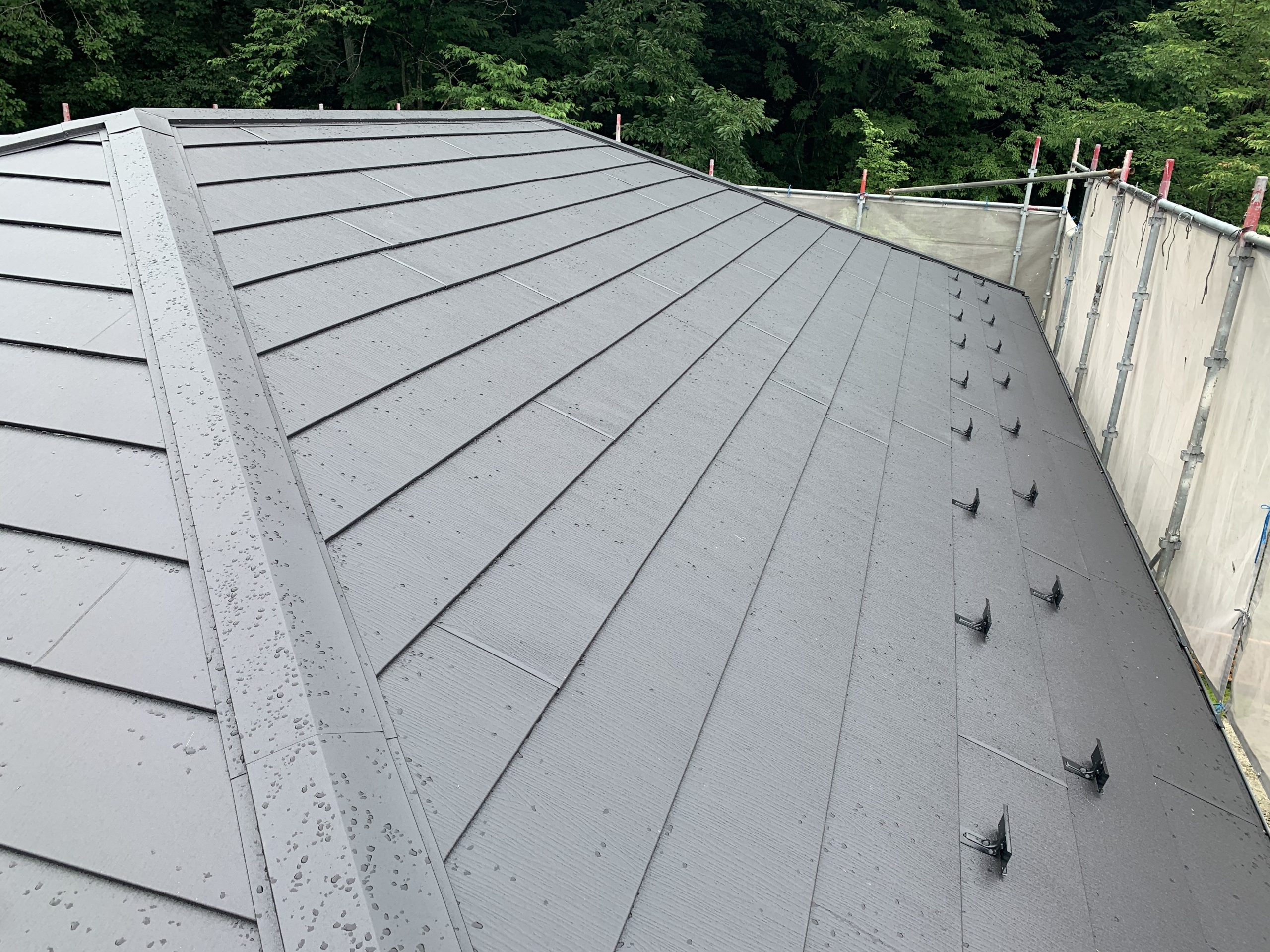 尾張旭市｜塗装不可の屋根材と最適工法をやさしく解説