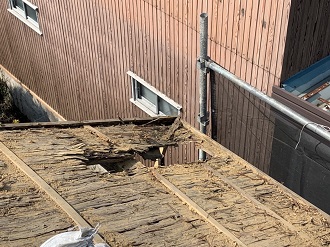 瓦の撤去写真