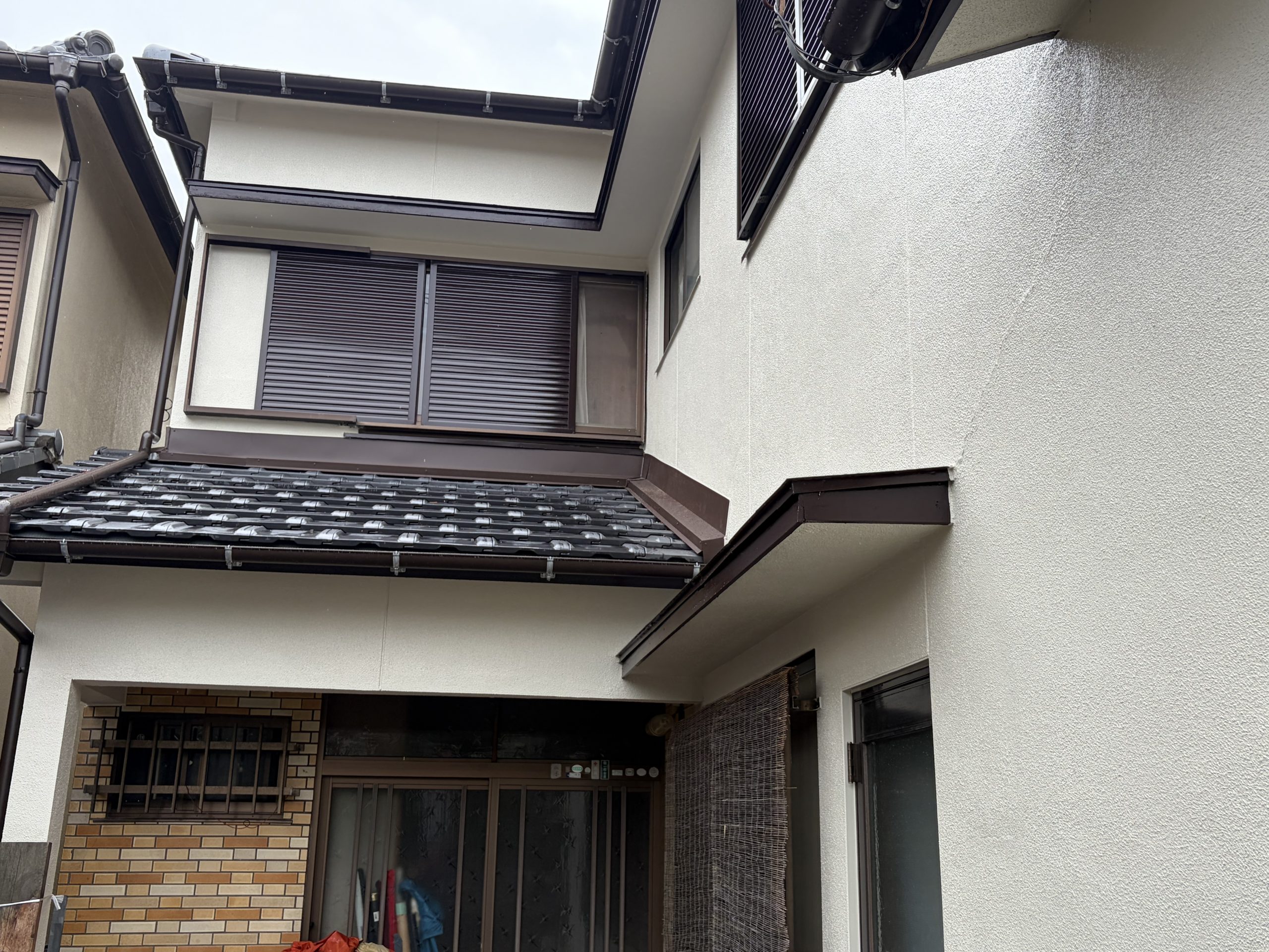 春日井市の外壁塗装完了後の住宅外観