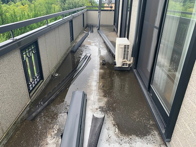 雨樋破損