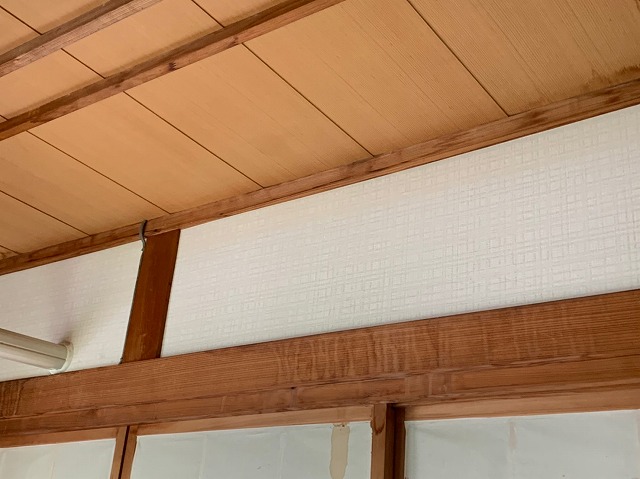 室内天井からの雨漏り状況