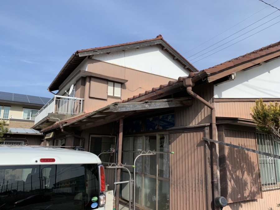 春日井市の皆さまへ雨樋交換と雨漏り調査に伺い見積り依頼