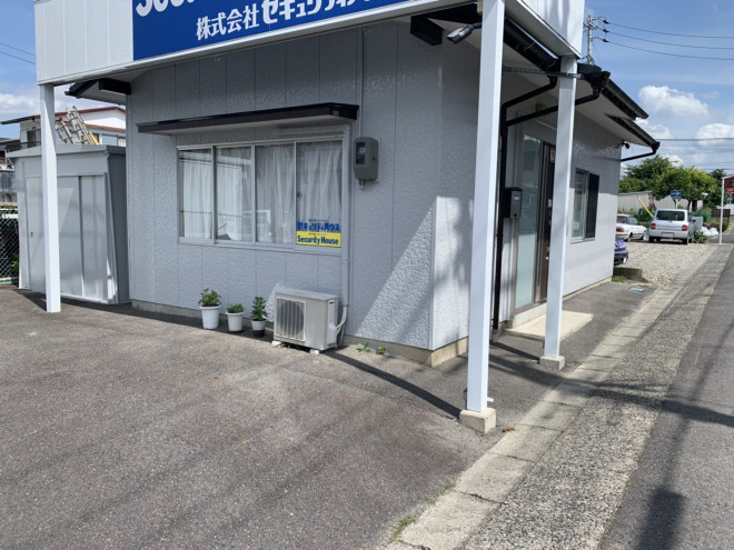 春日井市にて築30年貸店舗の塗装後