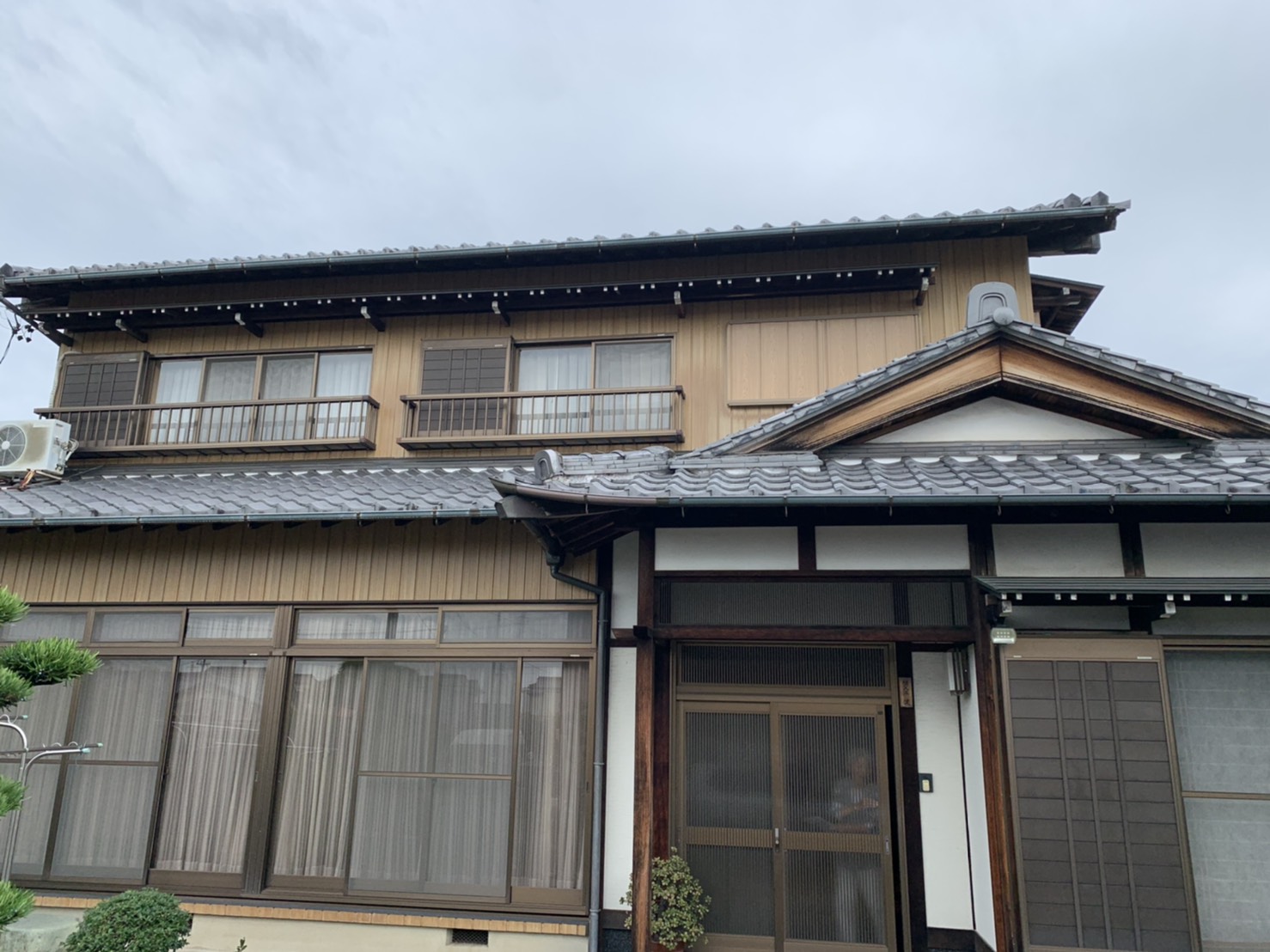 春日井市の皆さまへ梅雨時期に多い屋根と外壁の雨漏り無料点検を行いました!