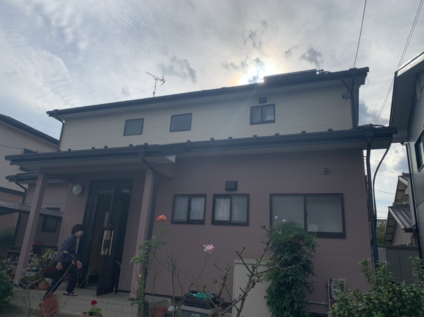 瀬戸市の皆さまへカラーベスト屋根の割れや破損で雨漏り!カラーベスト屋根の無料点検