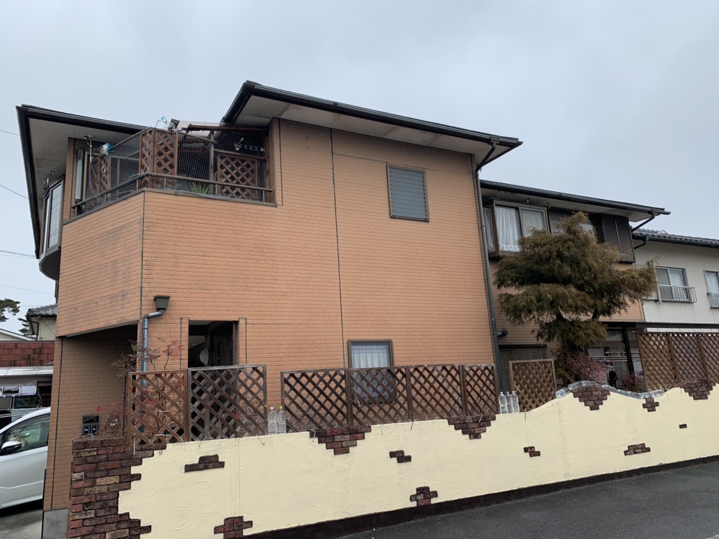 小牧市の皆さまへ棟板金欠損、外壁、屋根塗装の現地調査に伺いました。