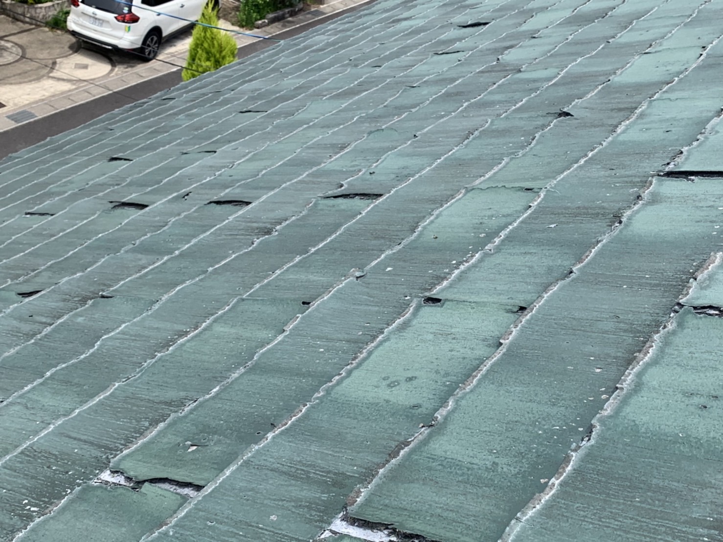 スレート屋根の劣化写真