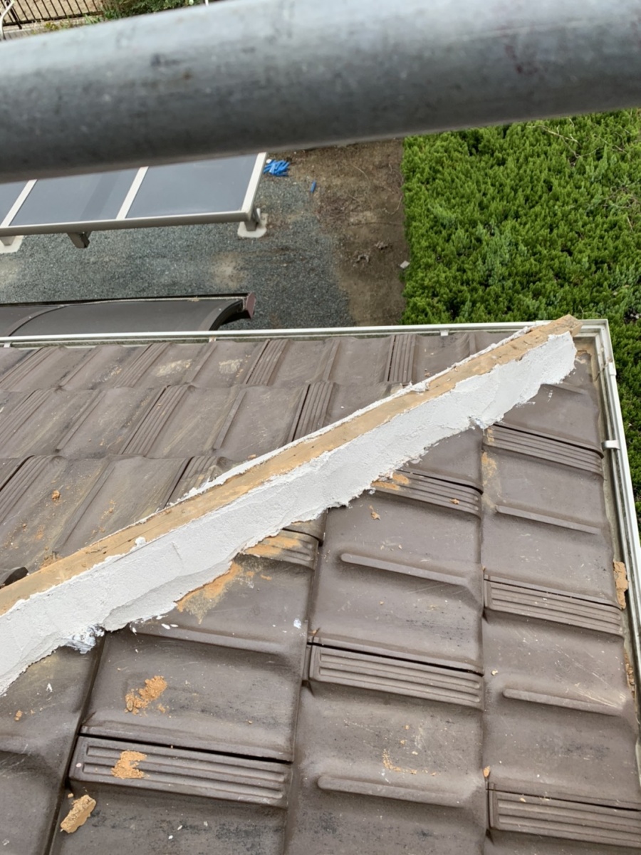 平板瓦（モダン瓦）の漆喰修理