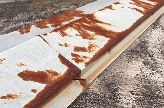棟板金のサビ発生