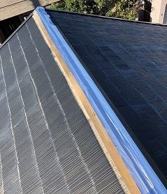 棟板金修理の剥がれで、雨養生状況