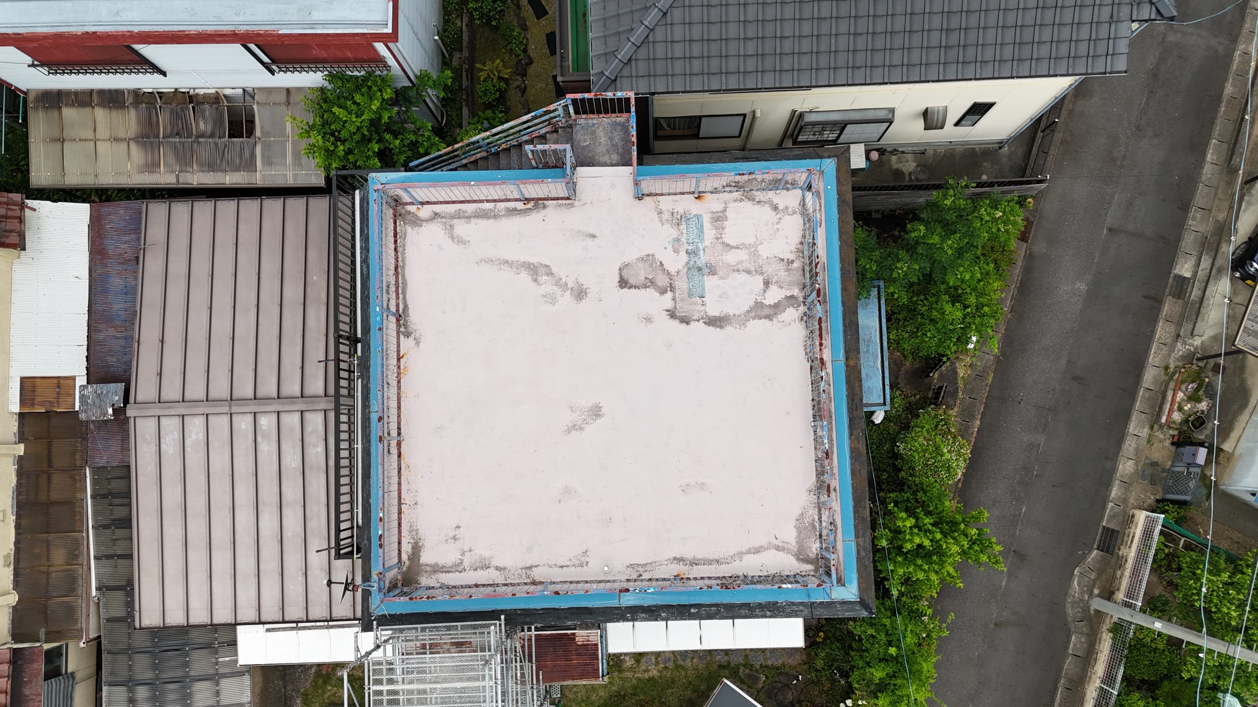 春日井市雨漏りした屋上