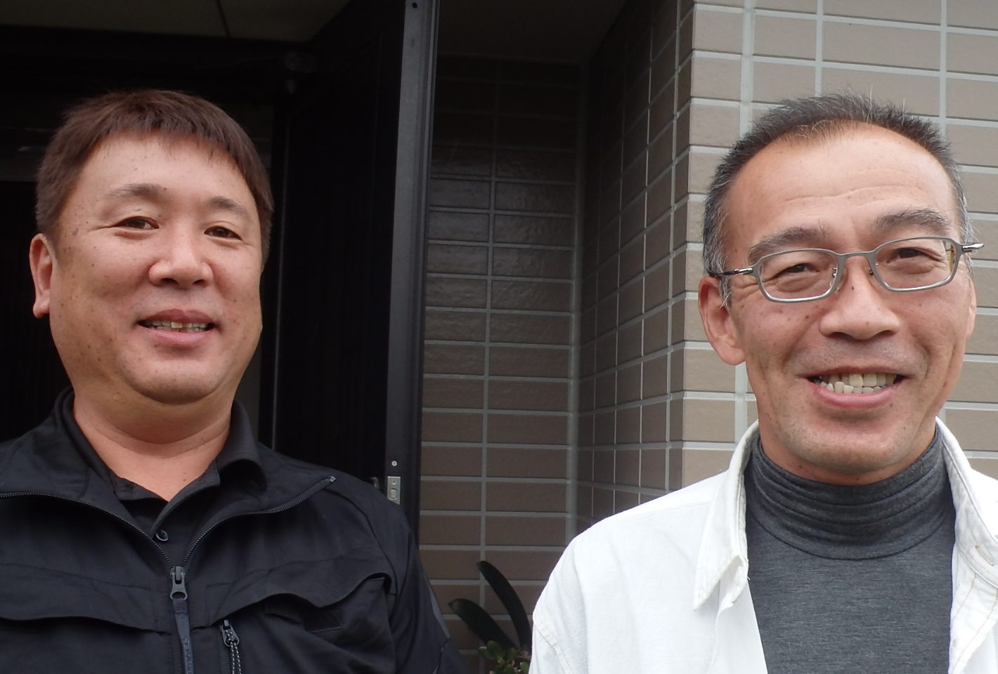 春日井市の皆さまへ屋根塗装と雨樋交換外壁目地シーリング打替え工事