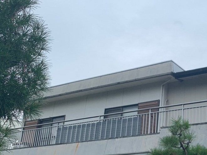 瀬戸市｜雨漏り調査し陸屋根にはひび割れが起きていました