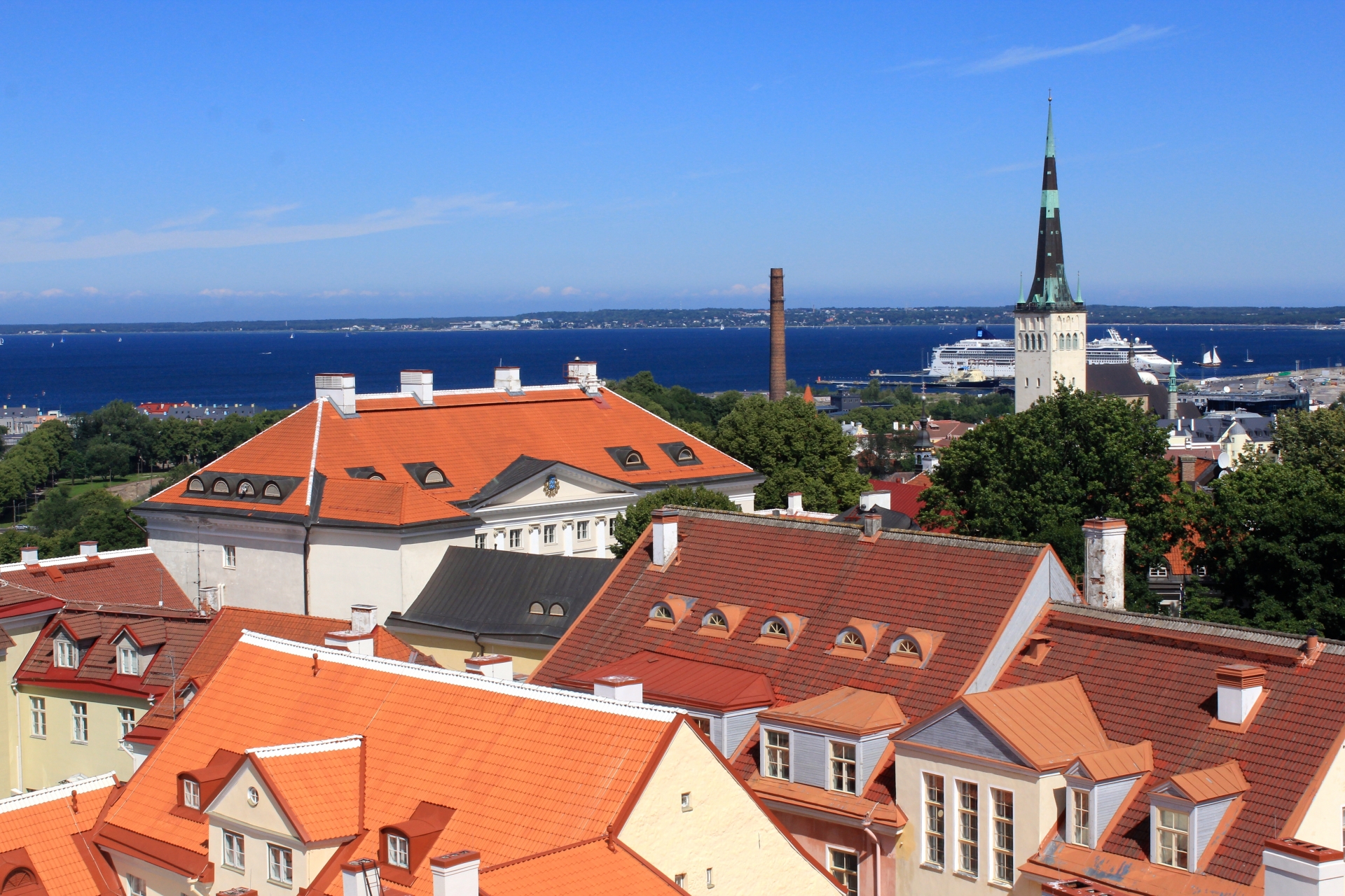 名古屋市守山区で屋根塗装をご検討中の皆様へ｜後悔しない屋根の色の選び方をプロが解説